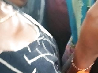 Tamil hot young girl deep boobs cleavage in bus (Part:2)