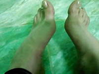 clear toenails and toerings
